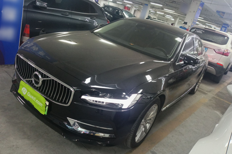 沃尔沃S90新能源 2020款 T8 E驱混动 智逸豪华版车身外观4