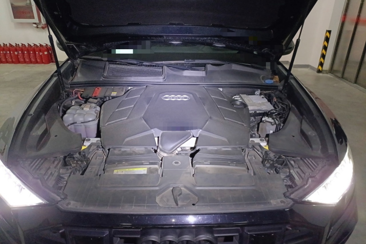 奥迪Q8 2021款 55 TFSI 尊享动感型局部细节24