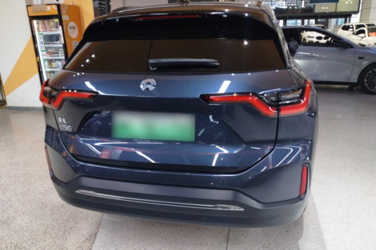 蔚来ES6 2020款 600KM 运动版车身外观6004