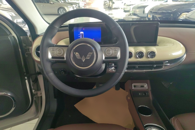 五菱汽车 五菱缤果 2023款 203km 舒享款中控内饰13