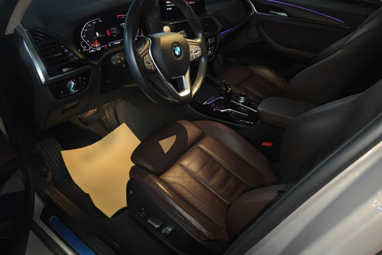 宝马X3 2021款 xDrive28i 豪华套装中控内饰19