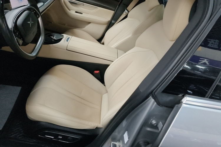 小鹏P7 2022款 670N+局部细节19