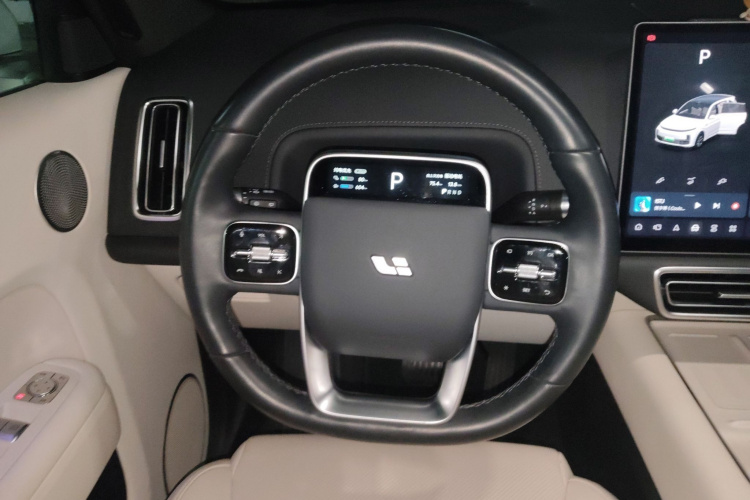 理想汽车 理想L7 2023款 Max中控内饰13