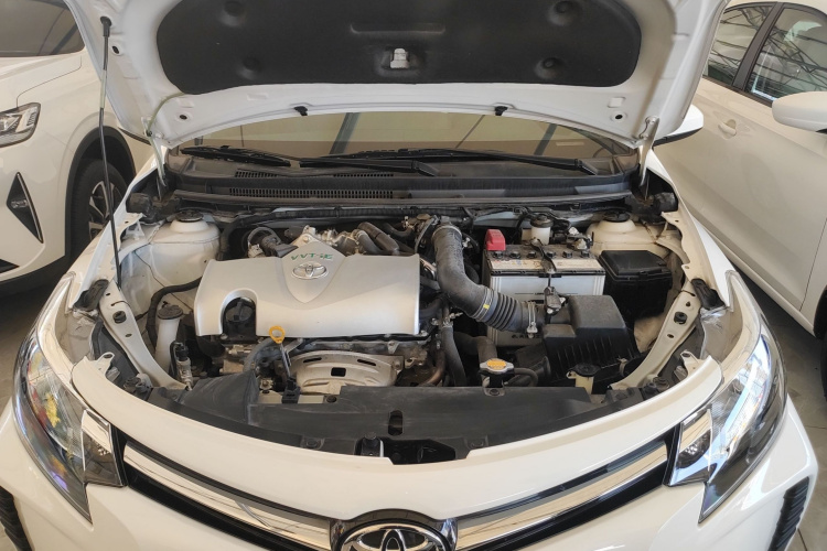丰田 威驰 2021款 1.5L CVT创行版机舱底盘24