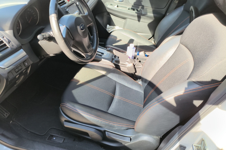 斯巴鲁XV 2014款 2.0i 舒适版中控内饰19