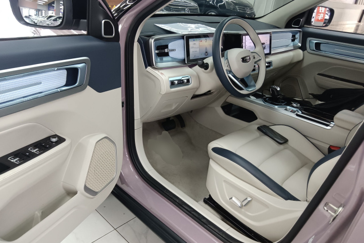 吉利汽车 吉利icon 2025款 玲珑 1.5TD 如意版中控内饰20