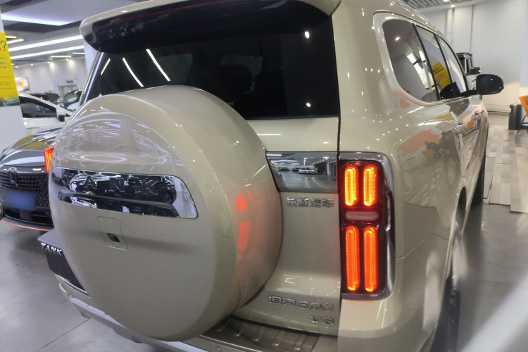 坦克500 2022款 3.0T 运动版 造境型 5座车身外观7