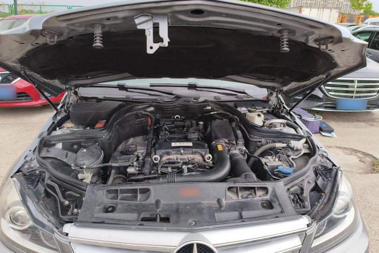 奔驰C级 2013款 C 180 经典型 Grand Edition局部细节24