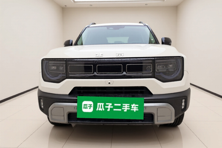 北京越野 北京BJ30 2024款 1.5T 魔核电驱进阶版车身外观2