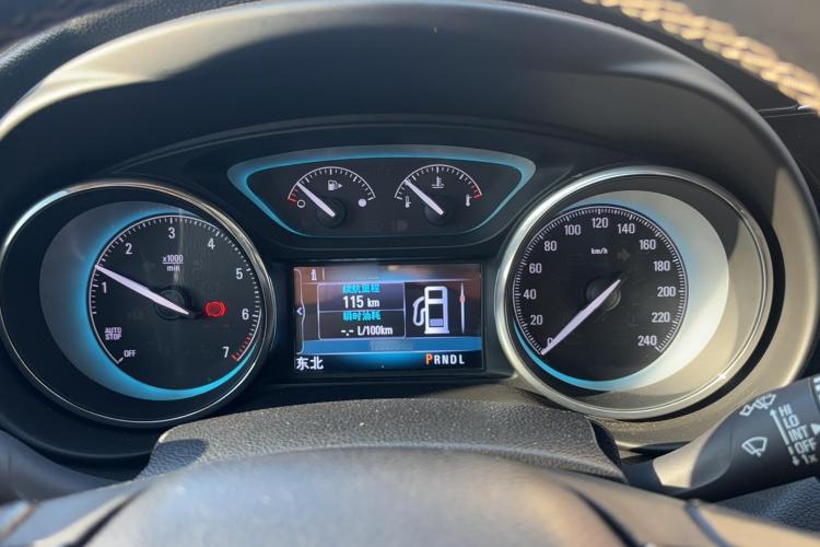 别克 昂科威 2017款 28T 四驱精英型中控内饰14