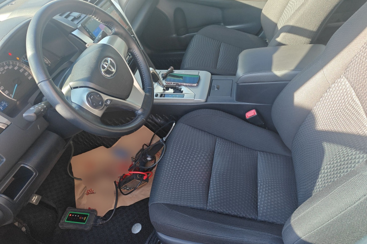 丰田 凯美瑞 2012款 骏瑞 2.0S 耀动版中控内饰19