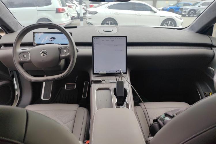 蔚来ET7 2024款 75kWh 行政签名版中控内饰12