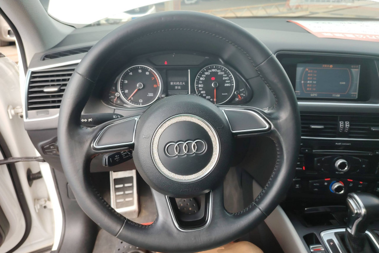 奥迪Q5 2016款 40 TFSI 进取型局部细节13