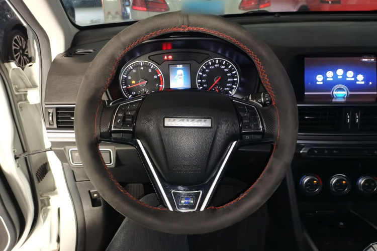 哈弗H6 2018款 蓝标 运动版 1.5T 自动两驱精英型中控内饰13