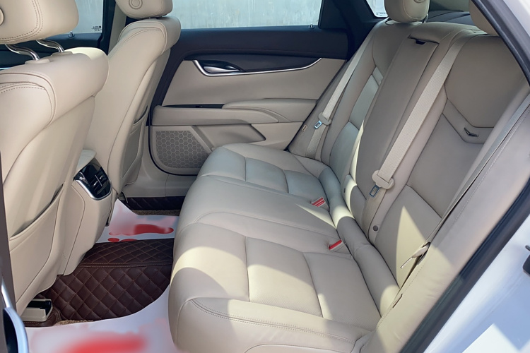 凯迪拉克XTS 2015款 28T 舒适型中控内饰7003