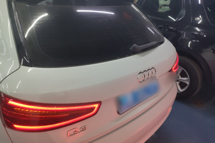 奥迪Q3 2013款 35 TFSI quattro 豪华型车身外观6