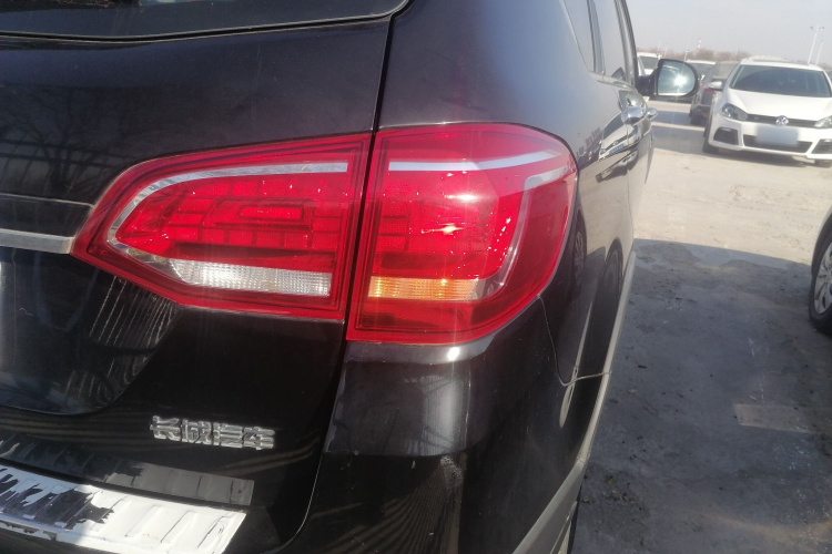 哈弗H6 2015款 运动版 1.5T 自动两驱豪华型车身外观6006