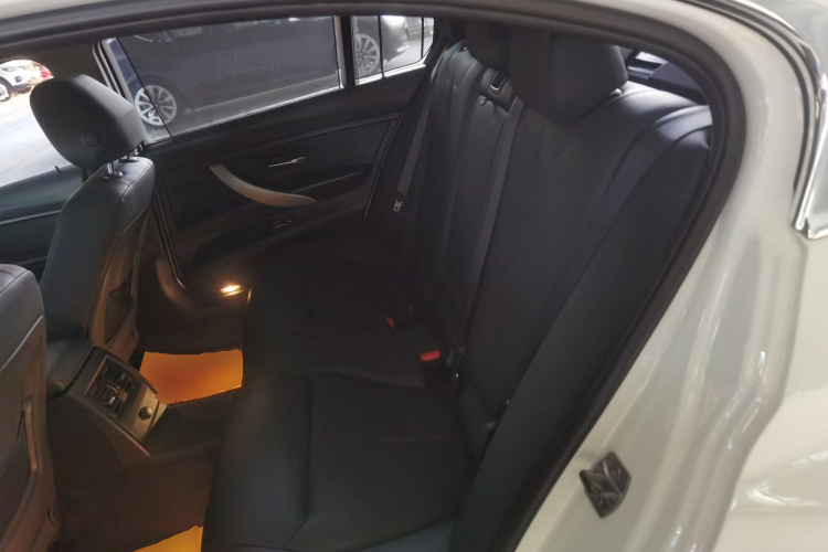 宝马3系 2015款 320Li 超悦版时尚型中控内饰7004