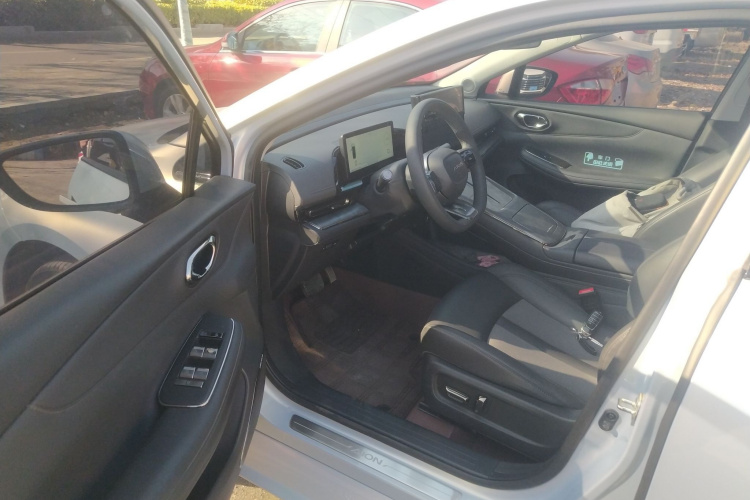 埃安 AION S MAX 2024款 80 星耀版 三元锂中控内饰7003