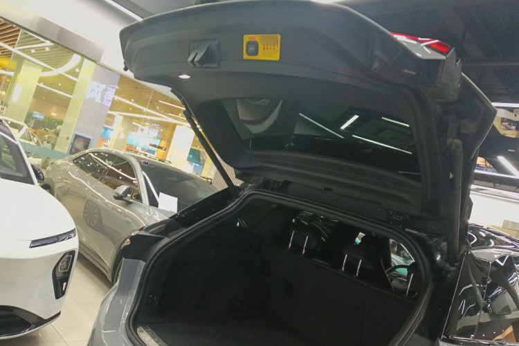 蔚来ES6 2020款 600KM 运动版机舱底盘23