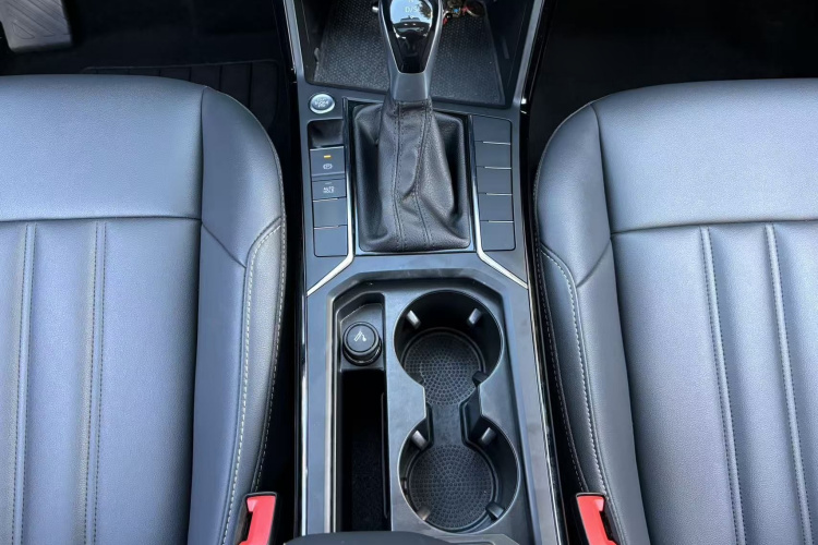 大众 帕萨特 2024款 280TSI 商务版中控内饰7009