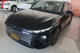 奔腾B70 2024款 龙腾版 1.5T 领创型