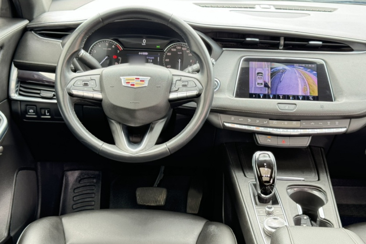 凯迪拉克XT4 2021款 28T 两驱技术型中控内饰7012