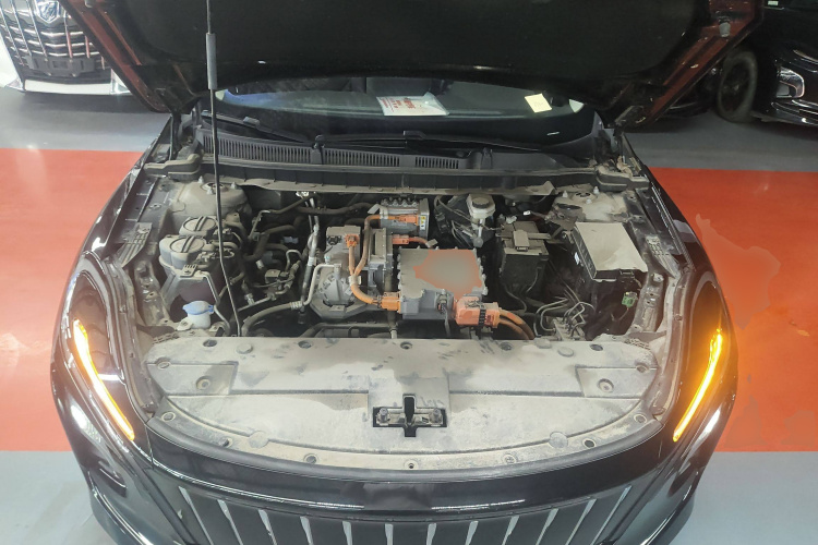 红旗E-QM5 2022款 431km 充电乐享版局部细节24