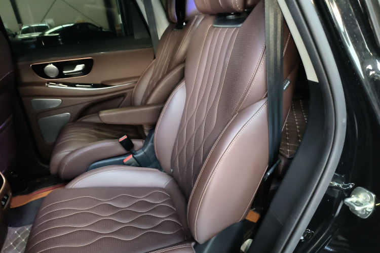 星途揽月 2023款 400T 四驱星尊版 6座中控内饰7004