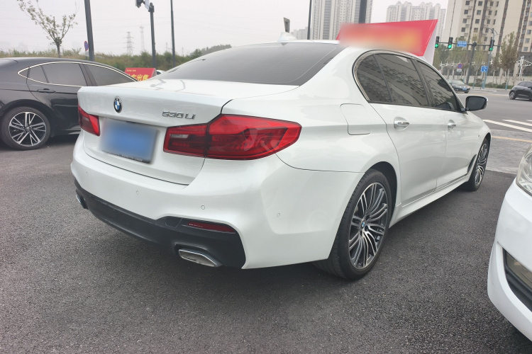 宝马5系 2018款 改款 530Li 领先型 M运动套装车身外观6004