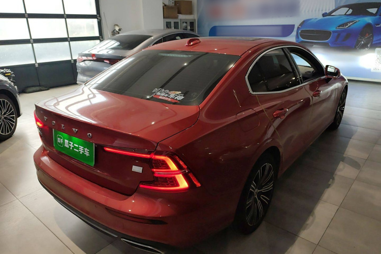 沃尔沃S60新能源 2021款 T8 E驱混动 四驱智逸豪华版车身外观6005