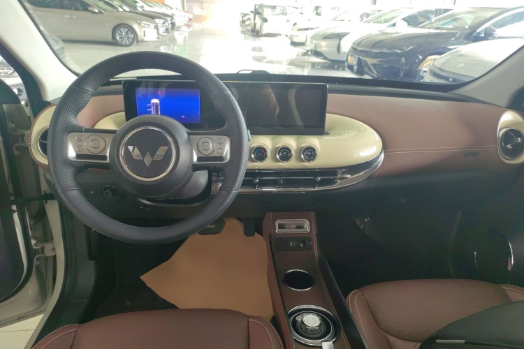 五菱汽车 五菱缤果 2023款 203km 舒享款中控内饰12