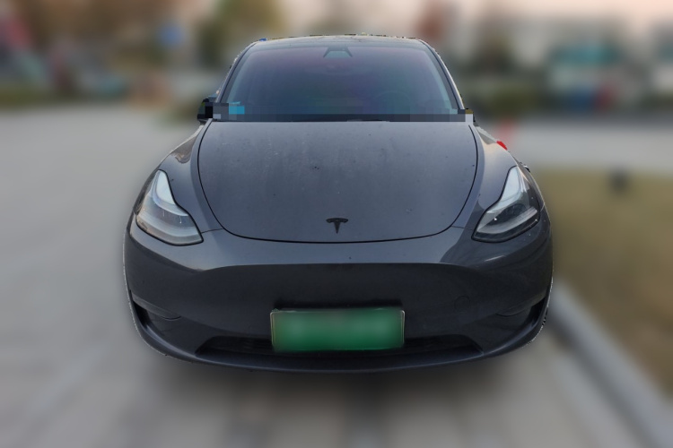 特斯拉 Model Y 2021款 长续航全轮驱动版车身外观2