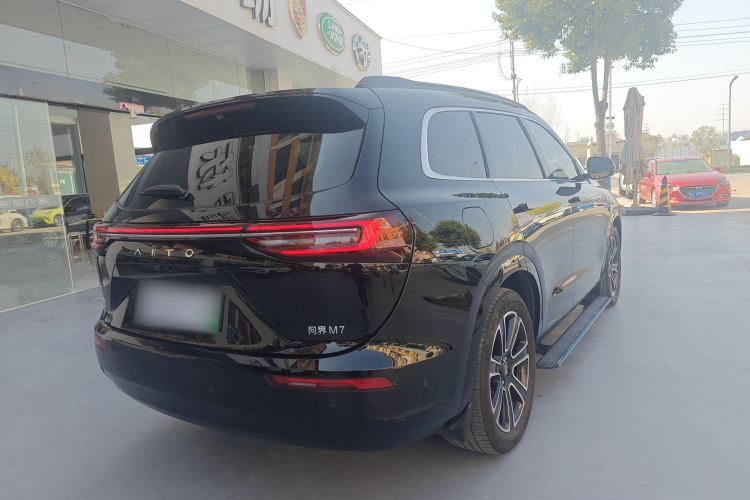 鸿蒙智行 问界M7 2024款 1.5T 智驾四驱Ultra版 6座车身外观6003