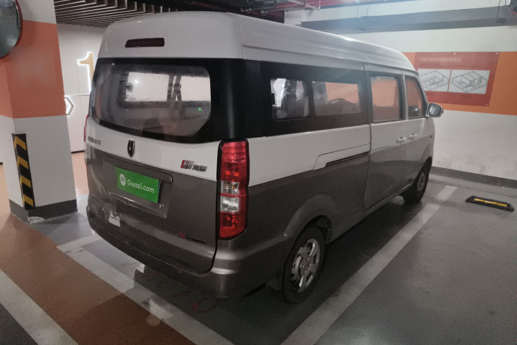 金杯 新海狮X30L CNG 2018款 1.5L财富版天然气车客车SWFC15车身外观6005