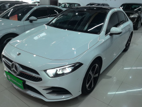 奔驰A级 2022款 改款二 A 200 L 运动轿车时尚型