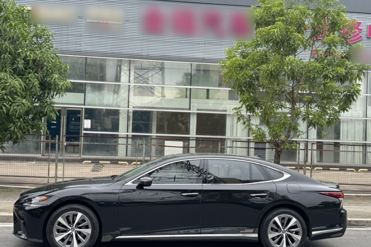 雷克萨斯LS 2020款 500h 卓越版 国VI车身外观6009