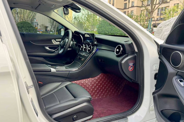 奔驰C级 2021款 C 260 L 运动版中控内饰7009