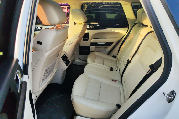 众泰T700 2017款 1.8T 双离合尊贵型中控内饰7003