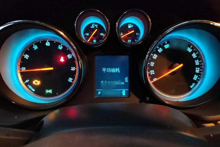 别克 君威 2012款 2.0L 舒适版局部细节14