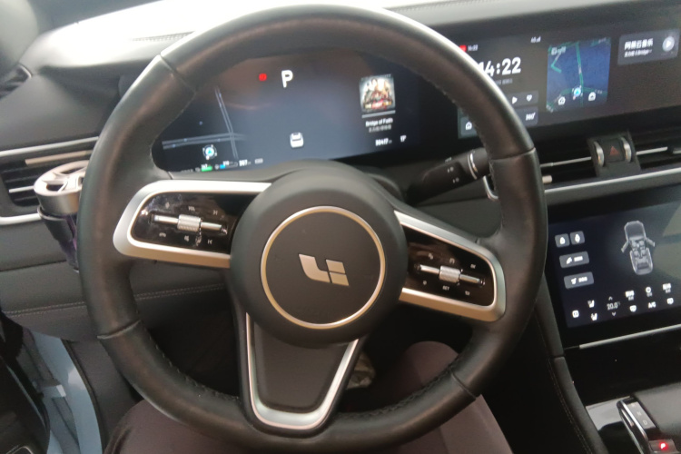 理想汽车 理想ONE 2021款 增程6座版中控内饰13