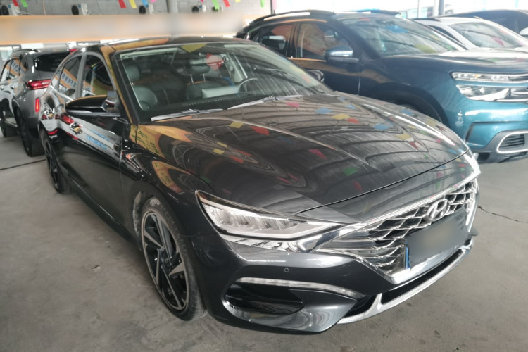 现代 菲斯塔 2019款 280TGDi 智享版 国VI车身外观3