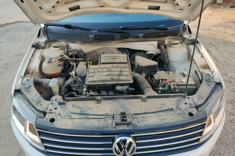 大众 朗逸 2018款 经典 1.5L 自动风尚版 国VI机舱底盘24