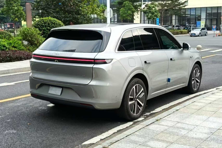理想汽车 理想L6 2024款 Max车身外观7