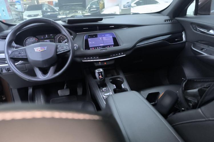 凯迪拉克XT4 2018款 28T 两驱技术型中控内饰12