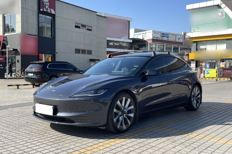 特斯拉 Model 3 2023款 长续航全轮驱动版车身外观6003