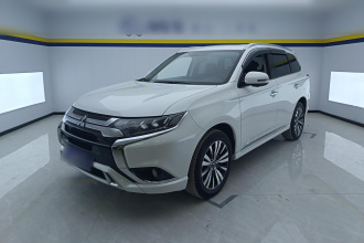 三菱 欧蓝德 2021款 2.4L 四驱致享版 7座