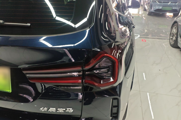 宝马iX3 2022款 改款 领先型车身外观6006