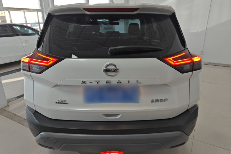 日产 奇骏 2021款 VC-Turbo 300 CVT 2WD舒适版车身外观6