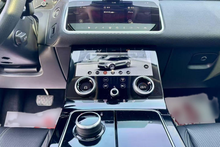 路虎 揽胜星脉 2018款 P250 S中控内饰7002